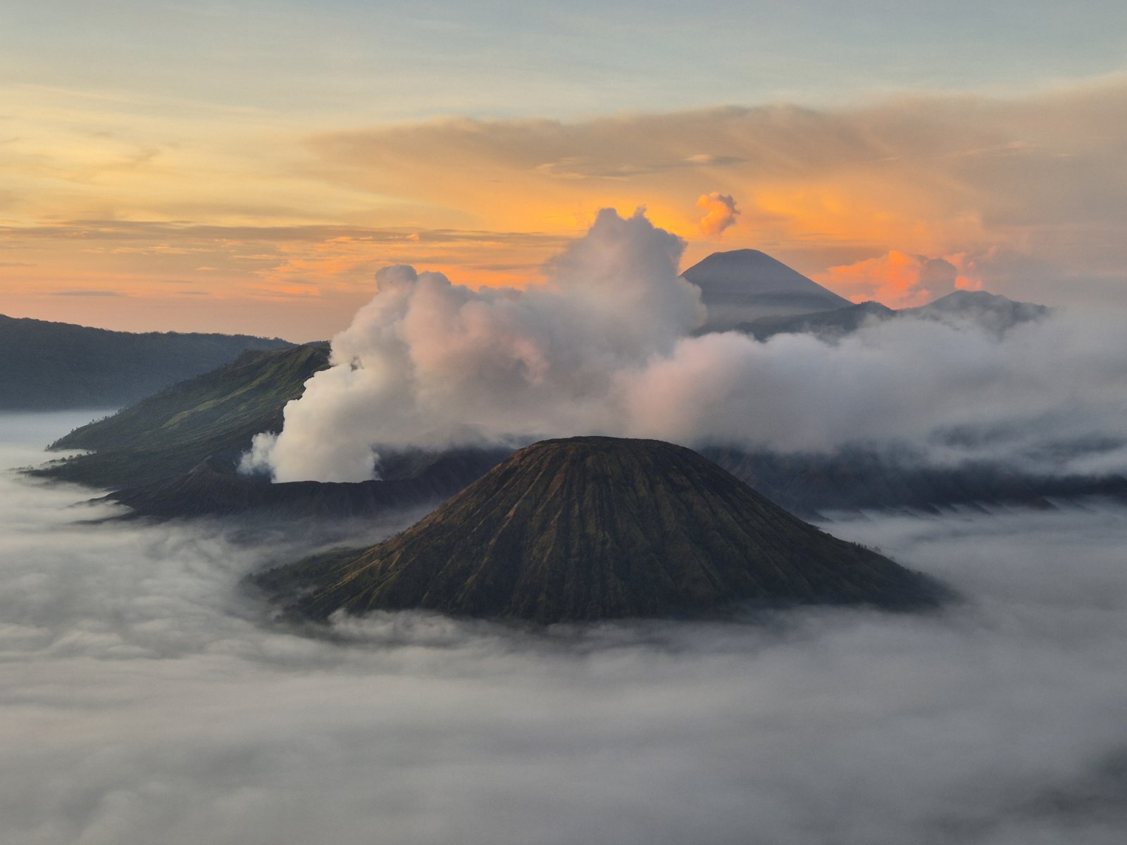 Indonezija. Bromo ugnikalnis
